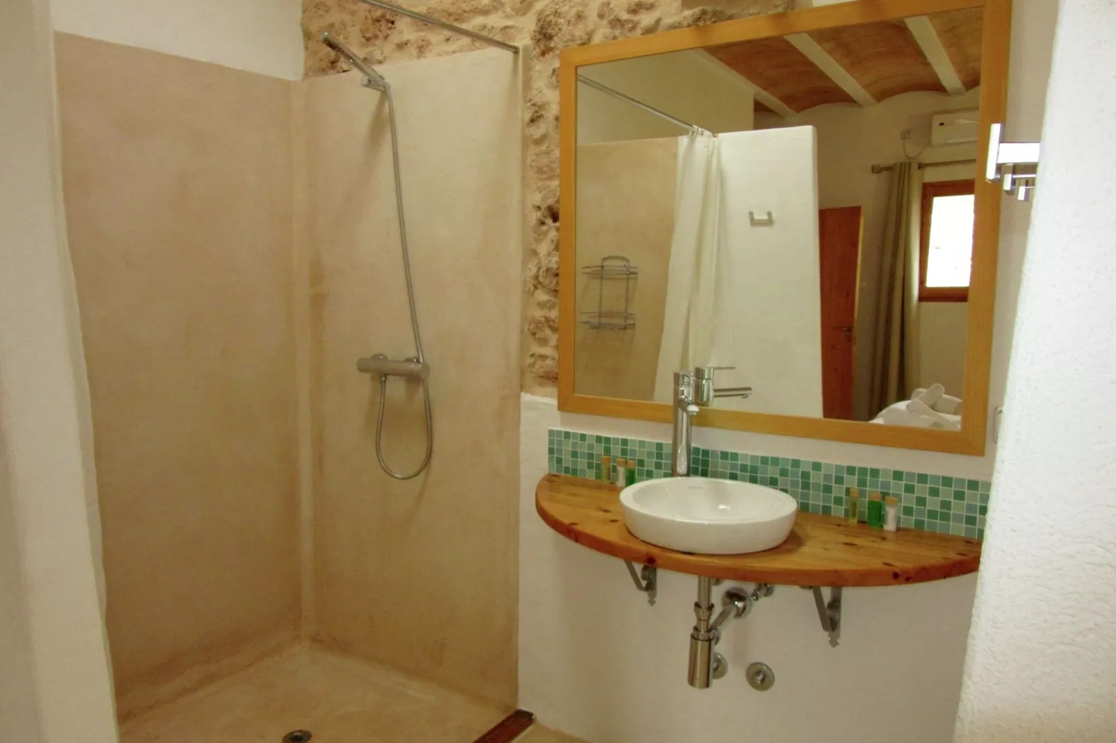 Saljub-Bathroom