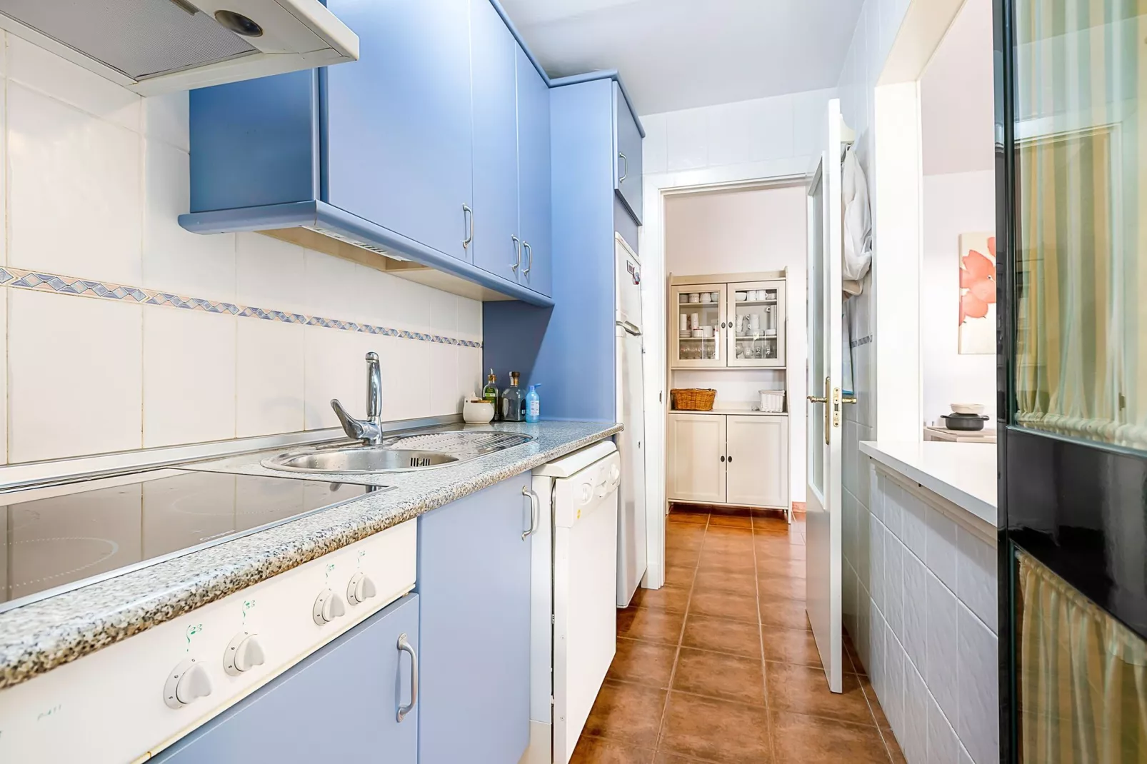 Beachfront Zahara-Kitchen