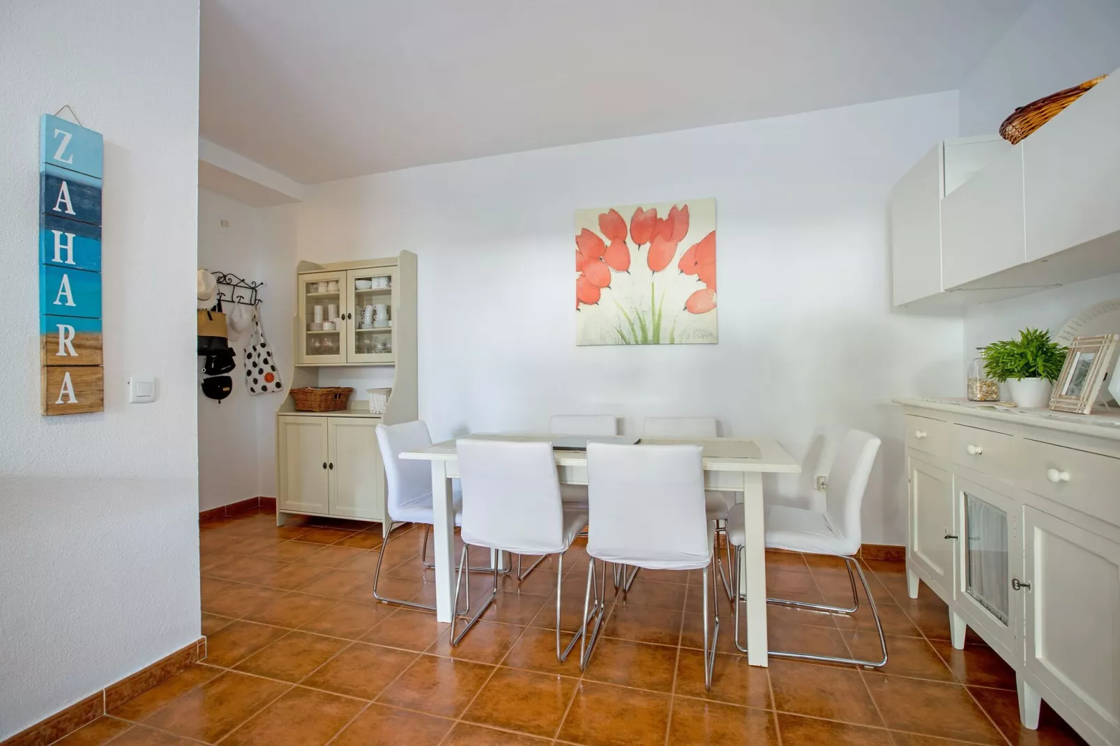 Beachfront Zahara-Dining room