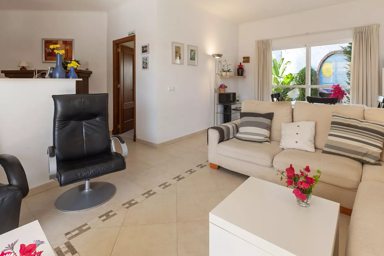Villa Madre del Agua-Salon