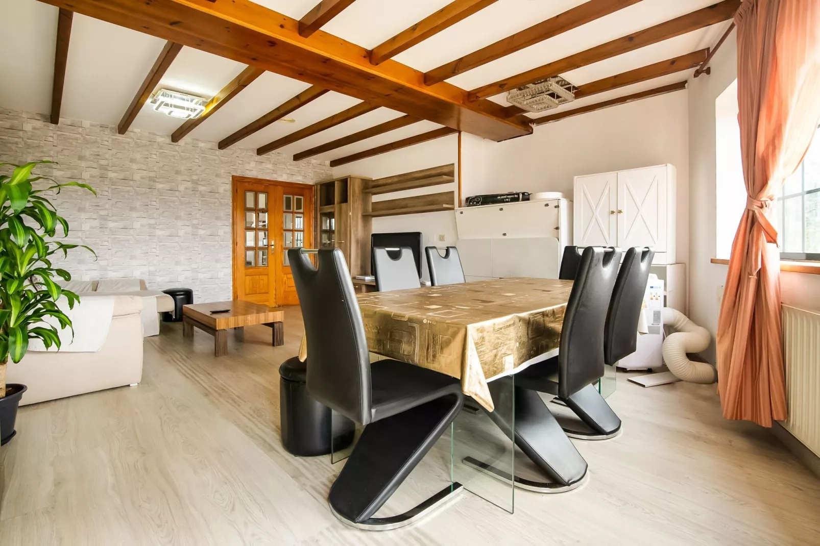 Villa Paola-Dining room