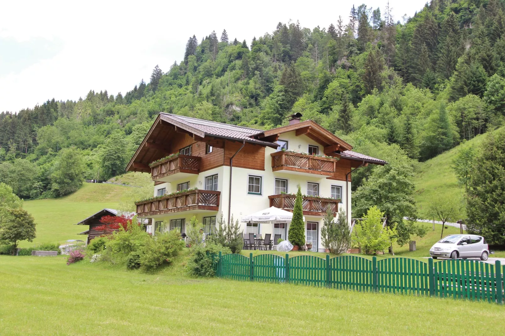 Brigitte-Exterior summer
