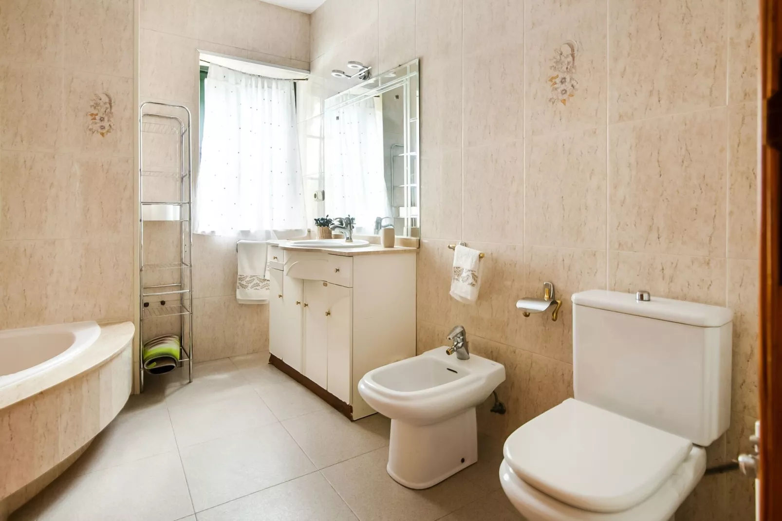 Villa Paola-Bathroom