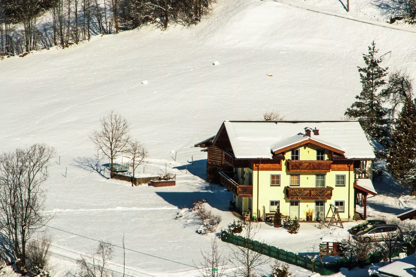 Brigitte-Exterior winter