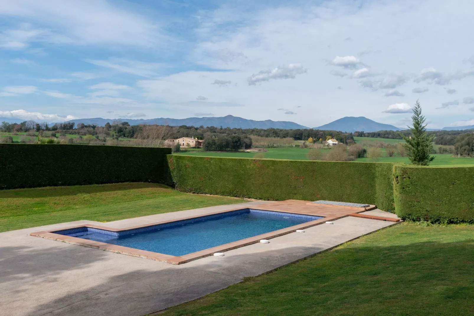 Can Guinau-Pool