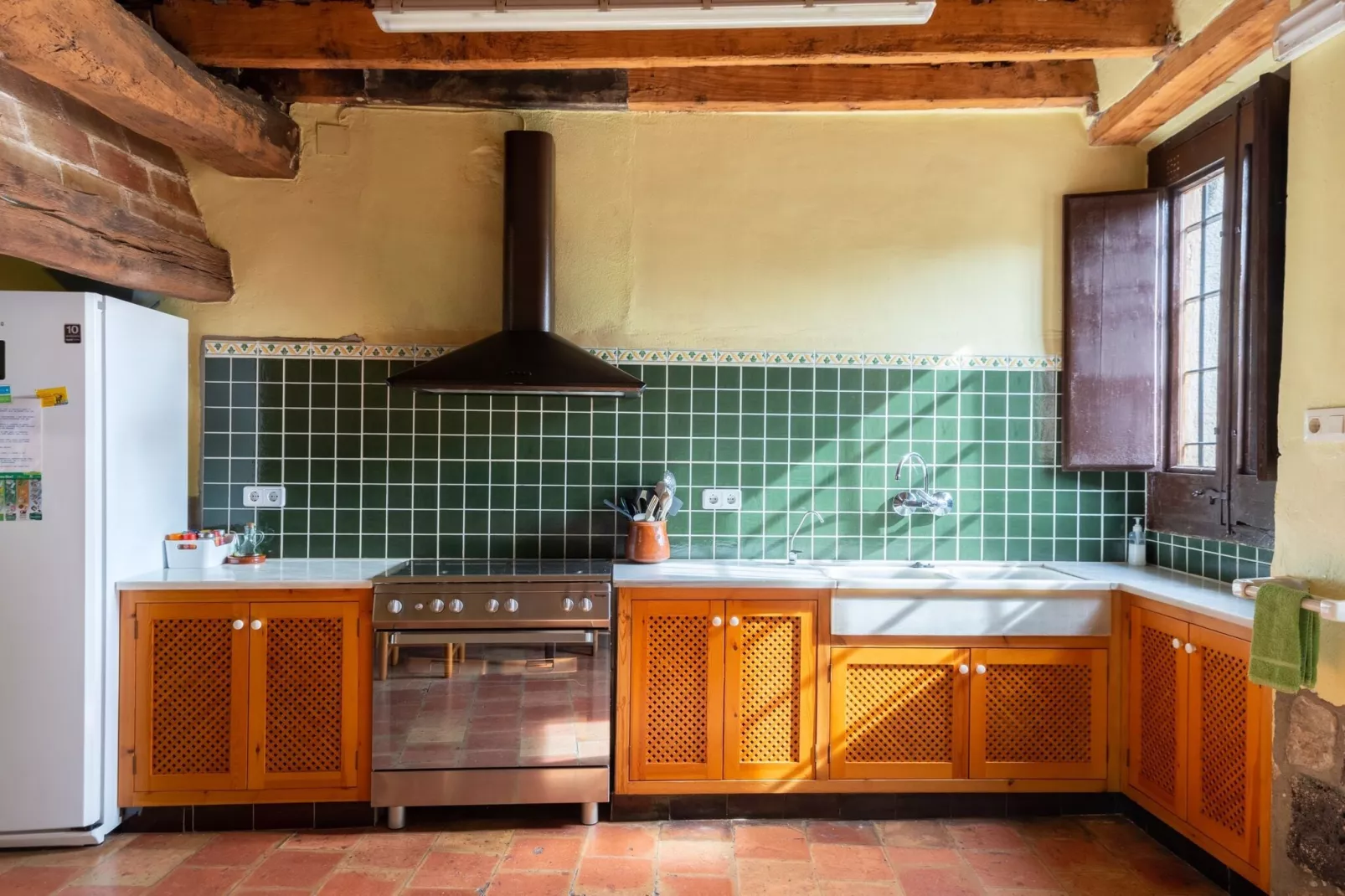 Can Guinau-Kitchen