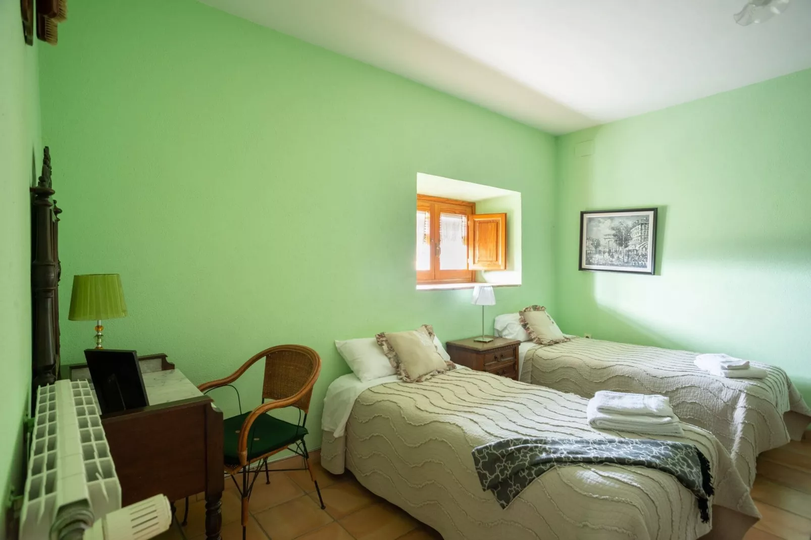 Can Guinau-Bedroom