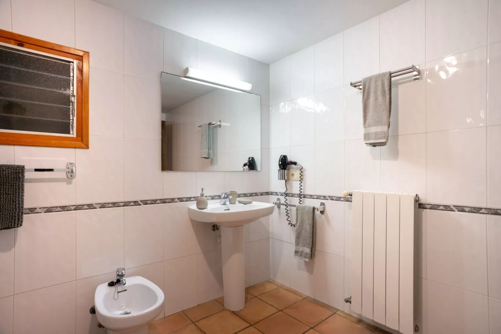 Can Guinau-Bathroom