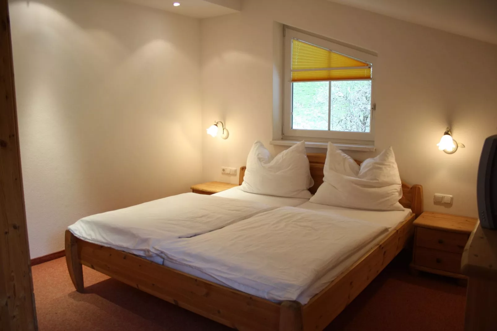 Brigitte-Bedroom