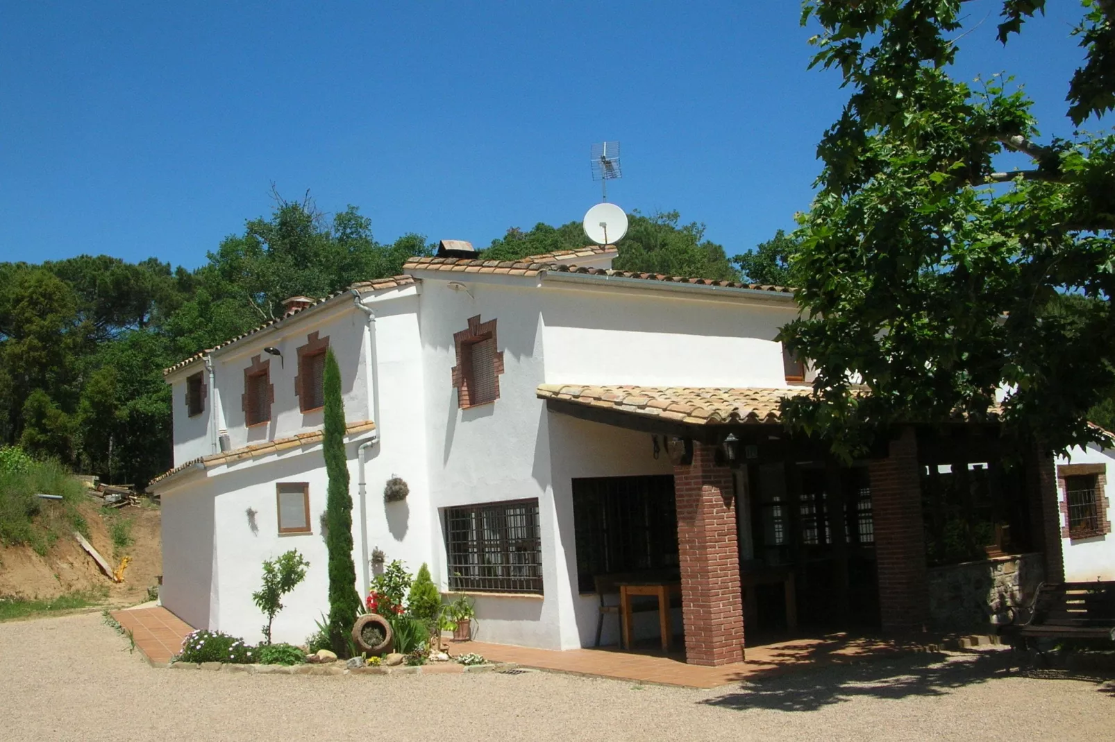 Can Rajoler-Exterior summer