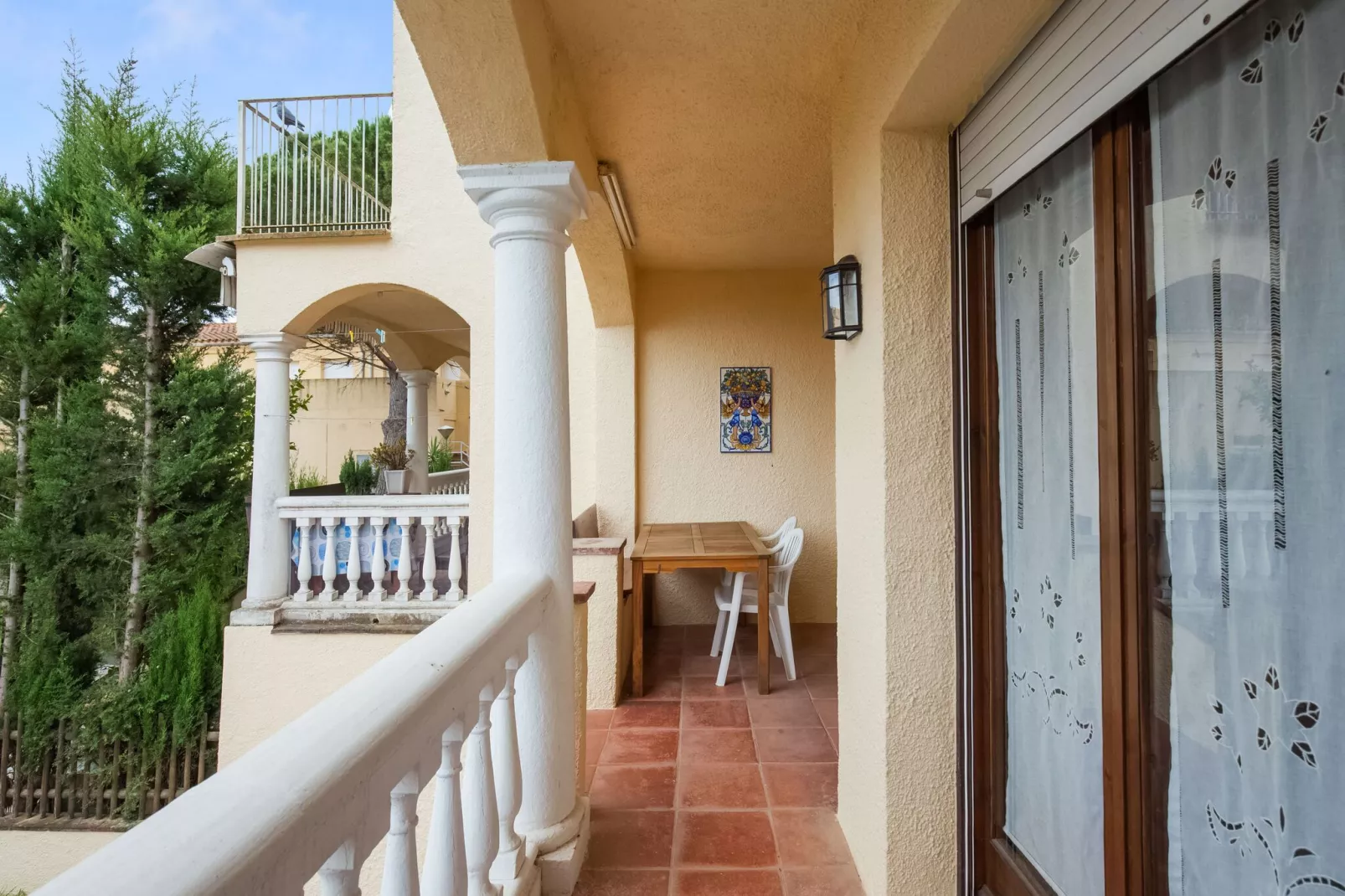 Ca la Yoli-Terrace balcony