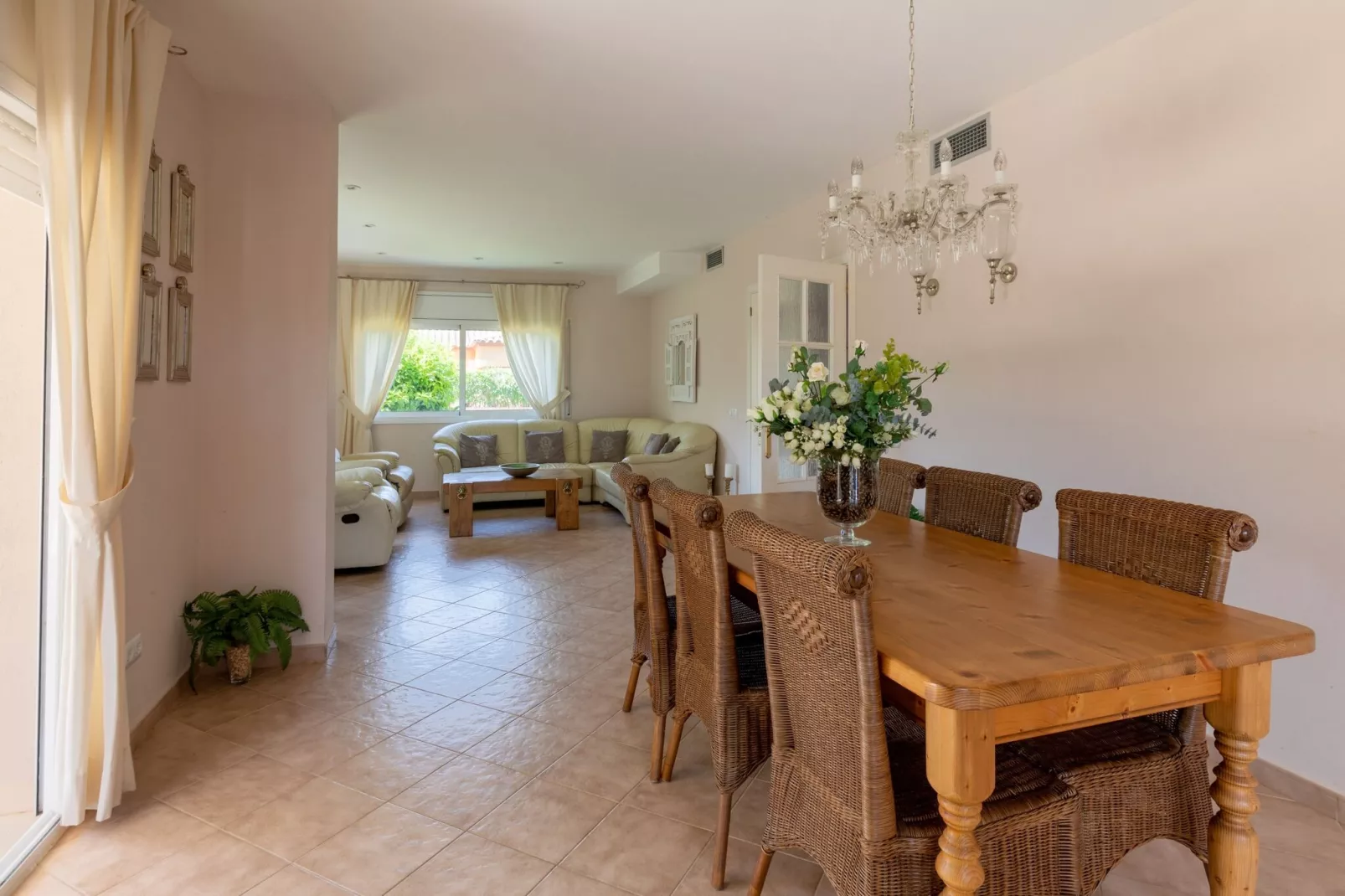 Nautic Palmera-Dining room