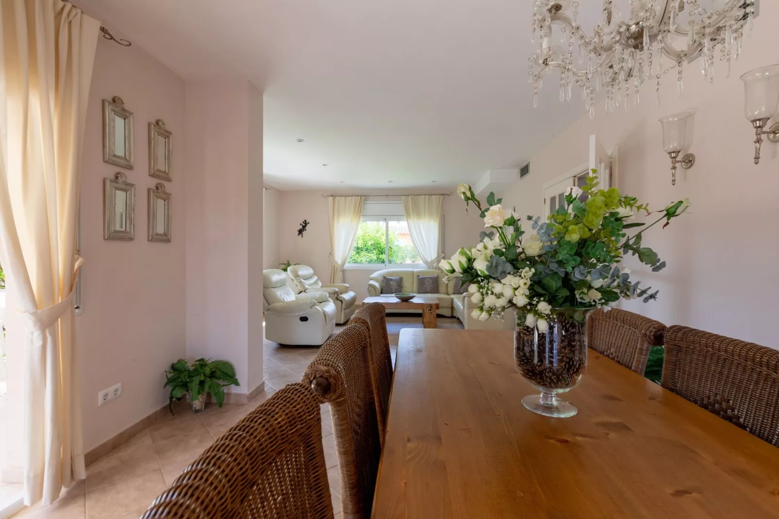 Nautic Palmera-Dining room