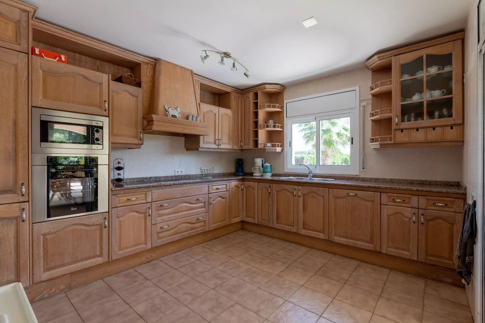 Nautic Palmera-Kitchen