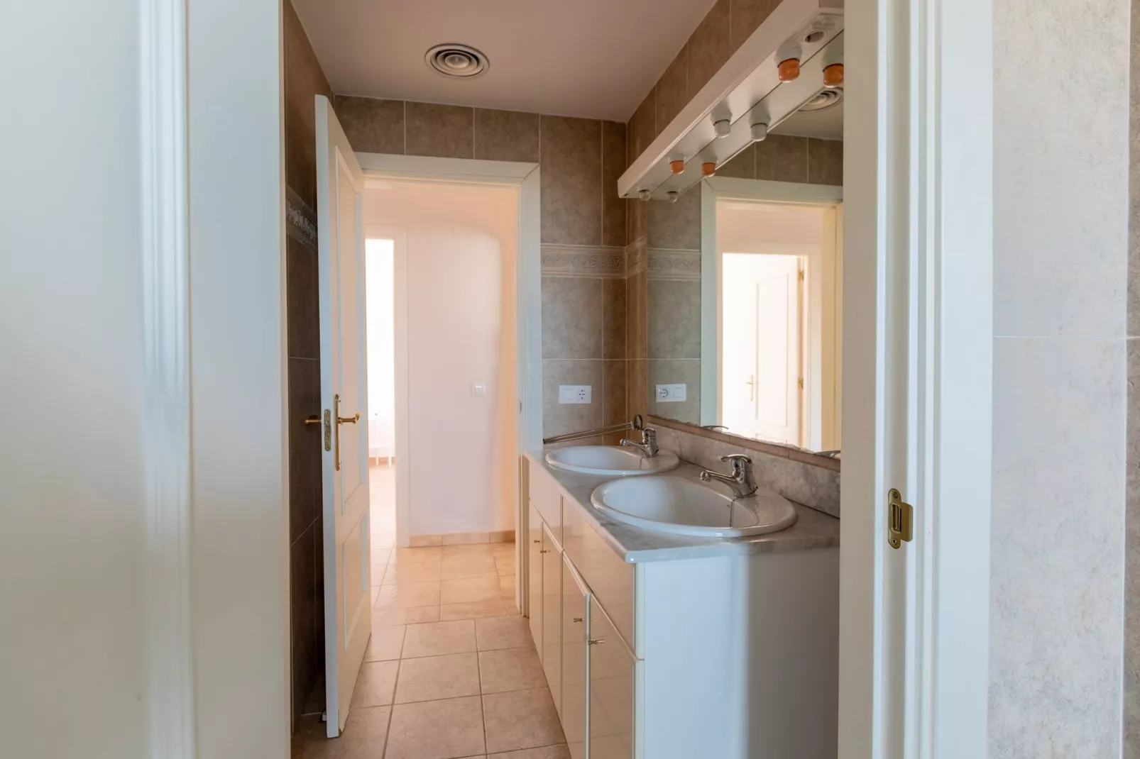 Nautic Palmera-Bathroom
