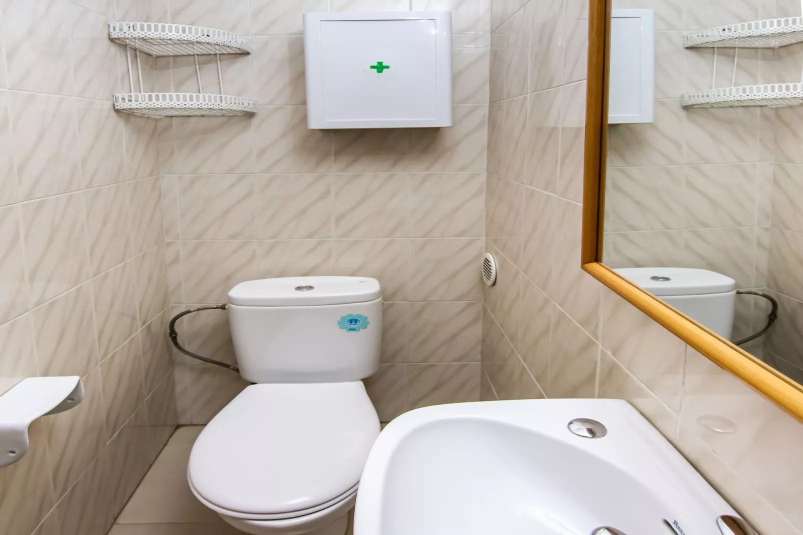 Sant Pere Playa-Bathroom