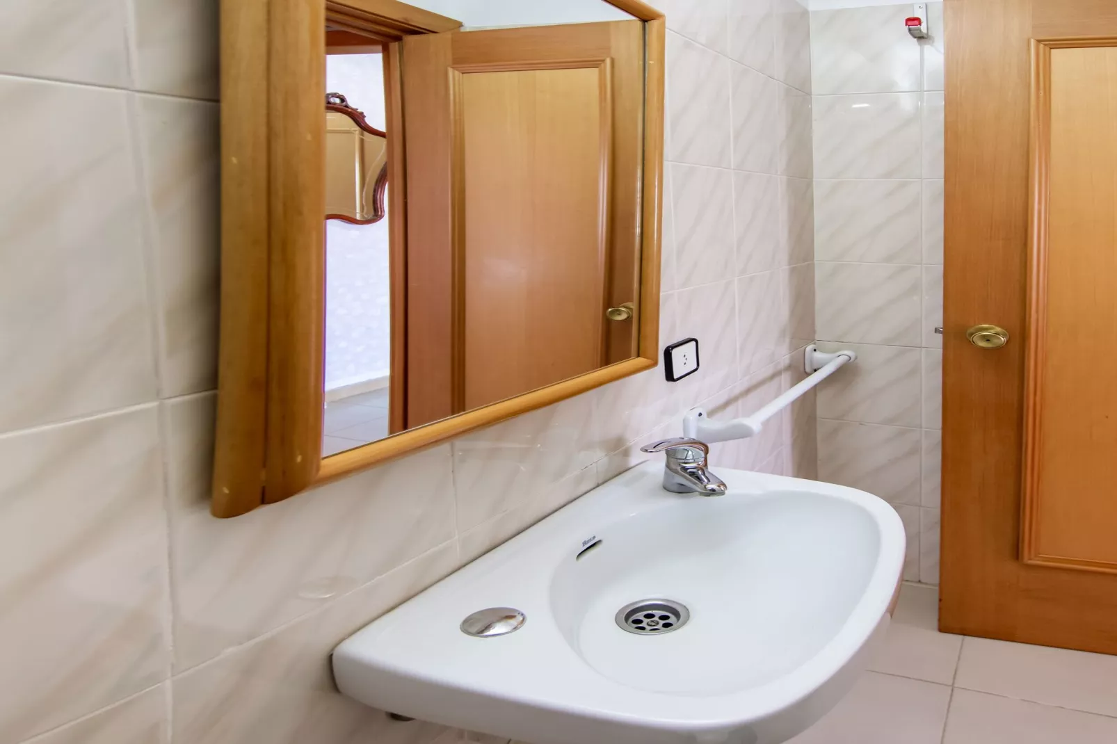 Sant Pere Playa-Bathroom