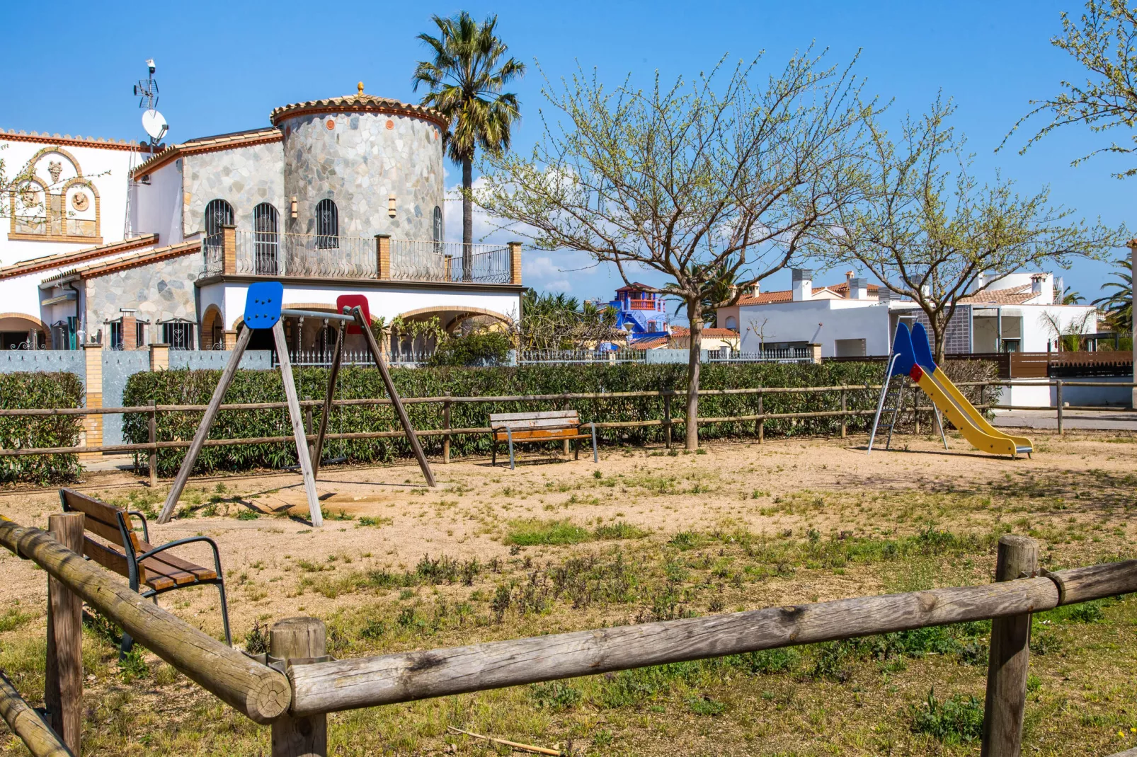 Sant Pere Playa-Gardens summer