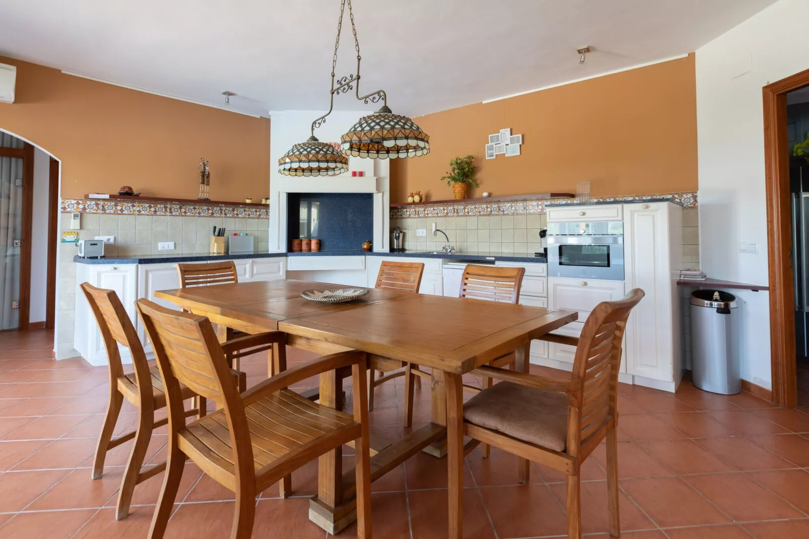 Villa Vista-Kitchen