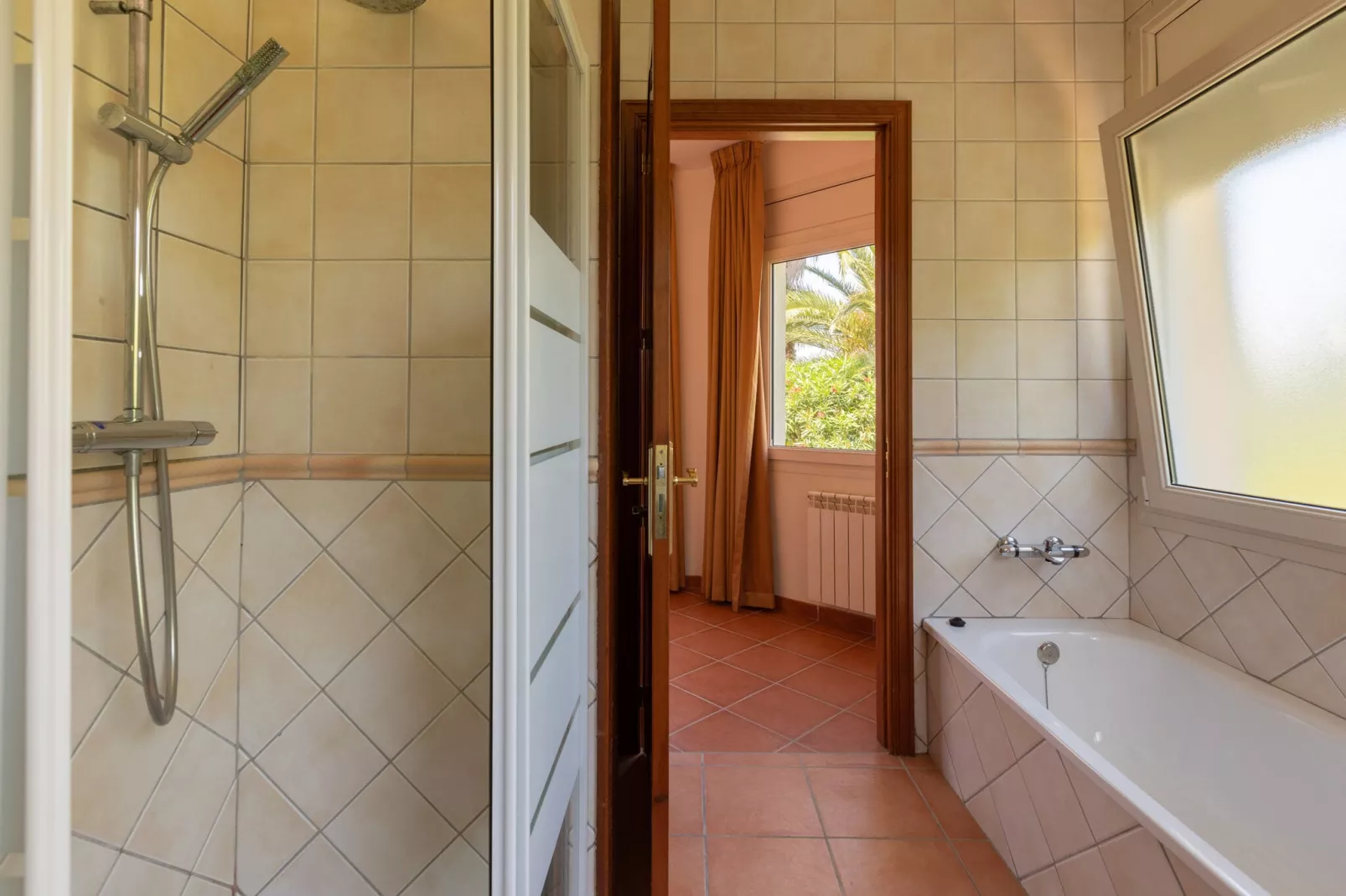 Villa Vista-Bathroom