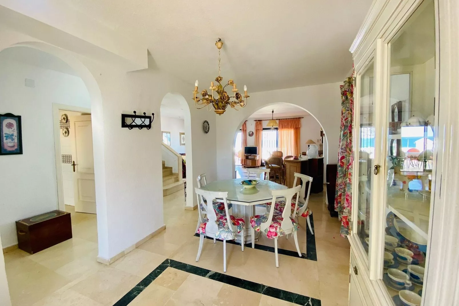 CASA HIERBABUENA-Dining room