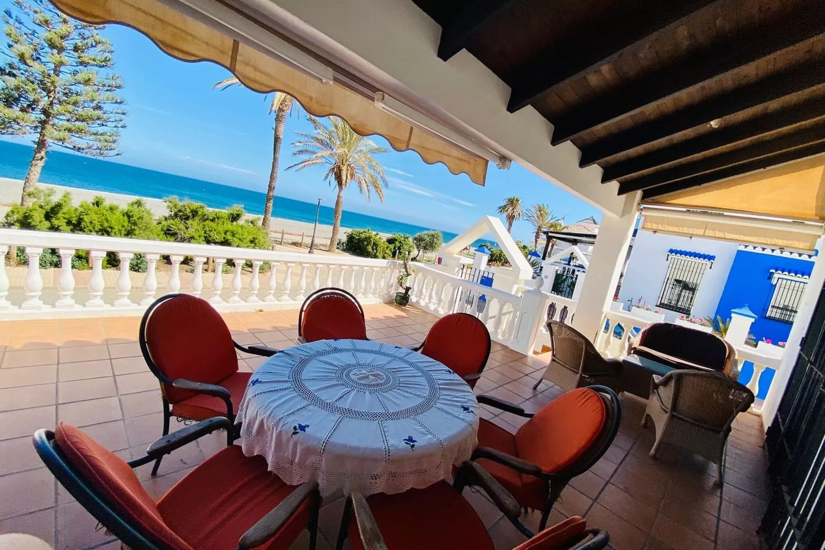 CASA HIERBABUENA-Exterior summer