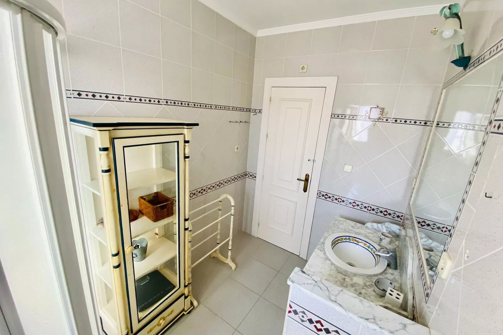 CASA HIERBABUENA-Bathroom