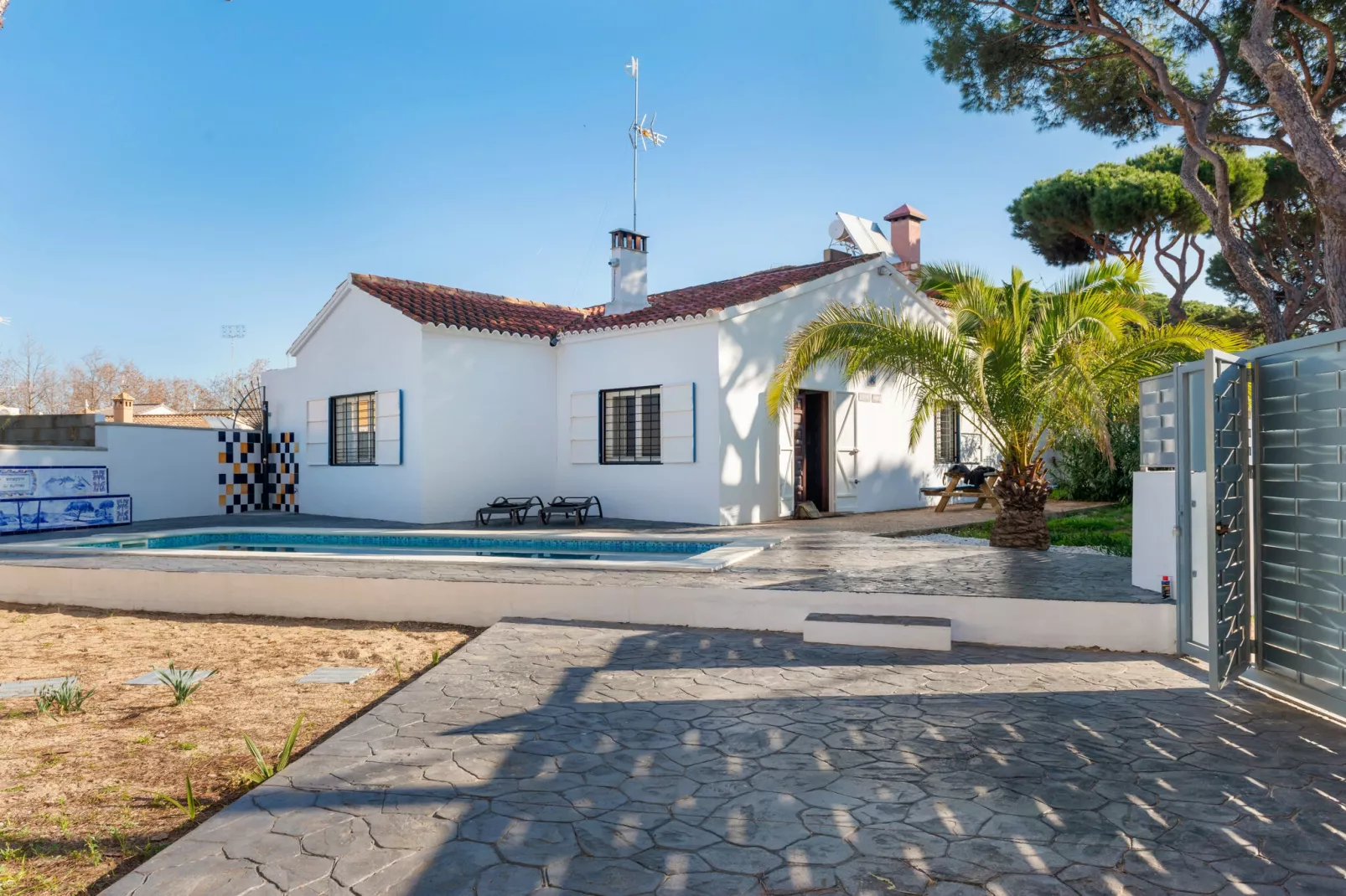 Villa Lili-Exterior summer
