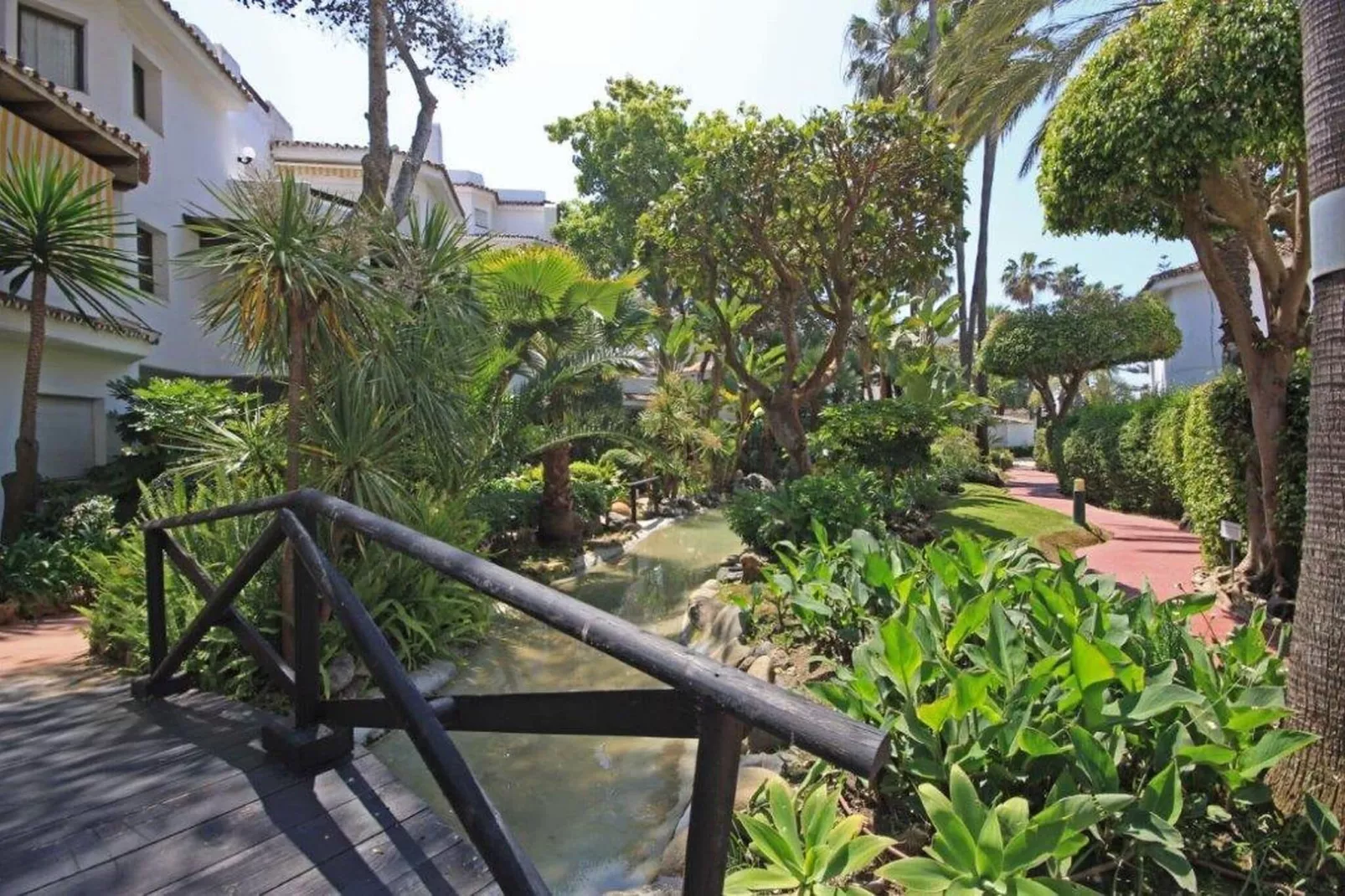 Golden Beach house-Exterior summer