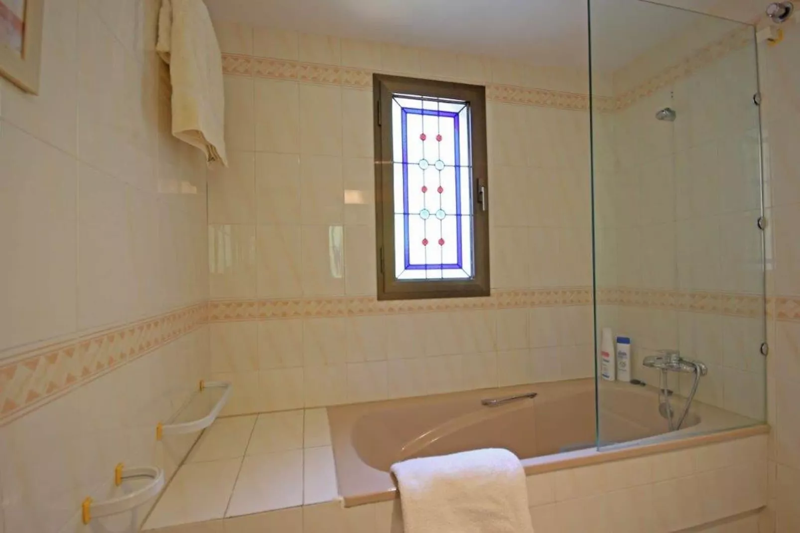 Golden Beach house-Bathroom