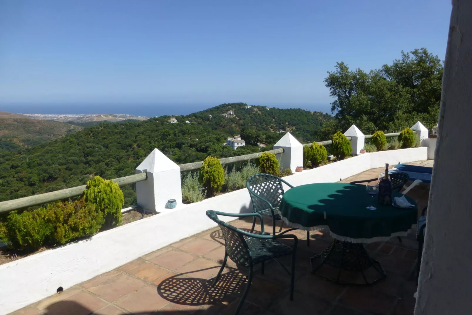Las Cerezas-Terrace balcony