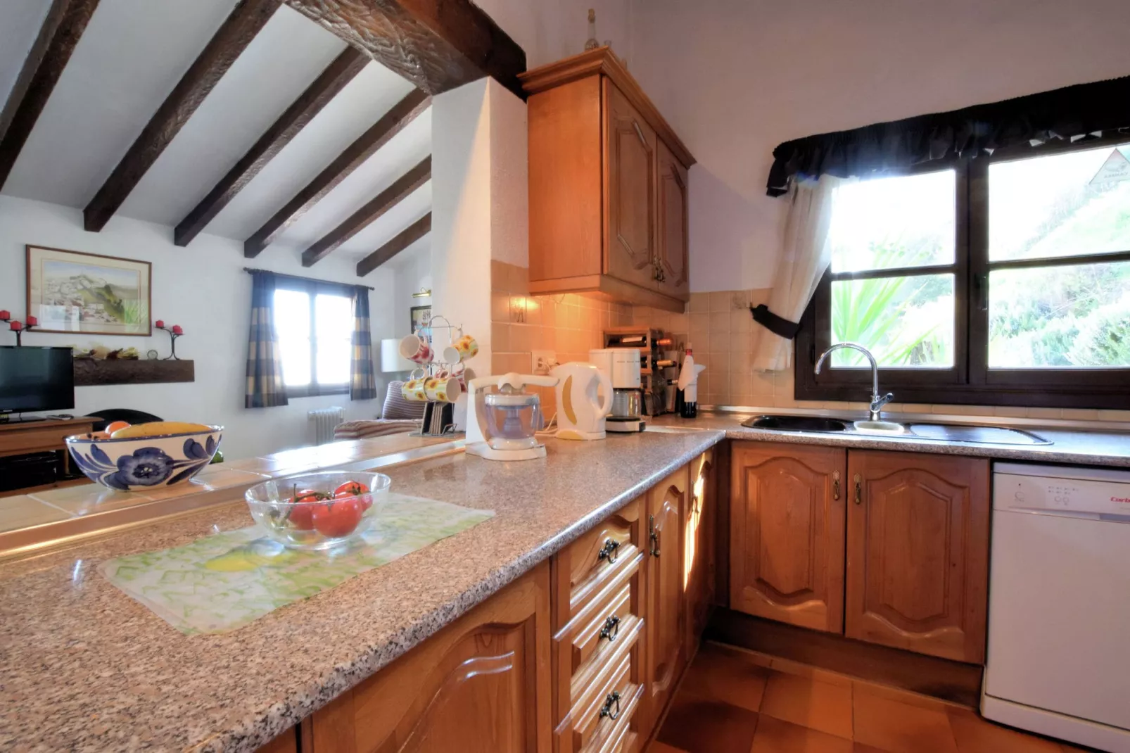 Las Cerezas-Kitchen