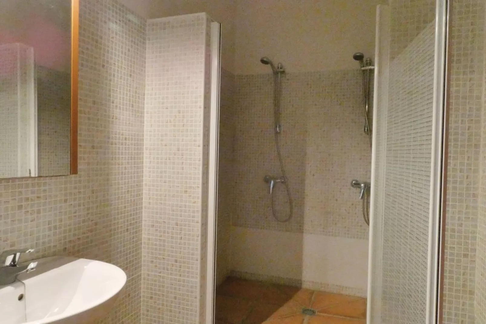 Villa Las Reinas-Bathroom