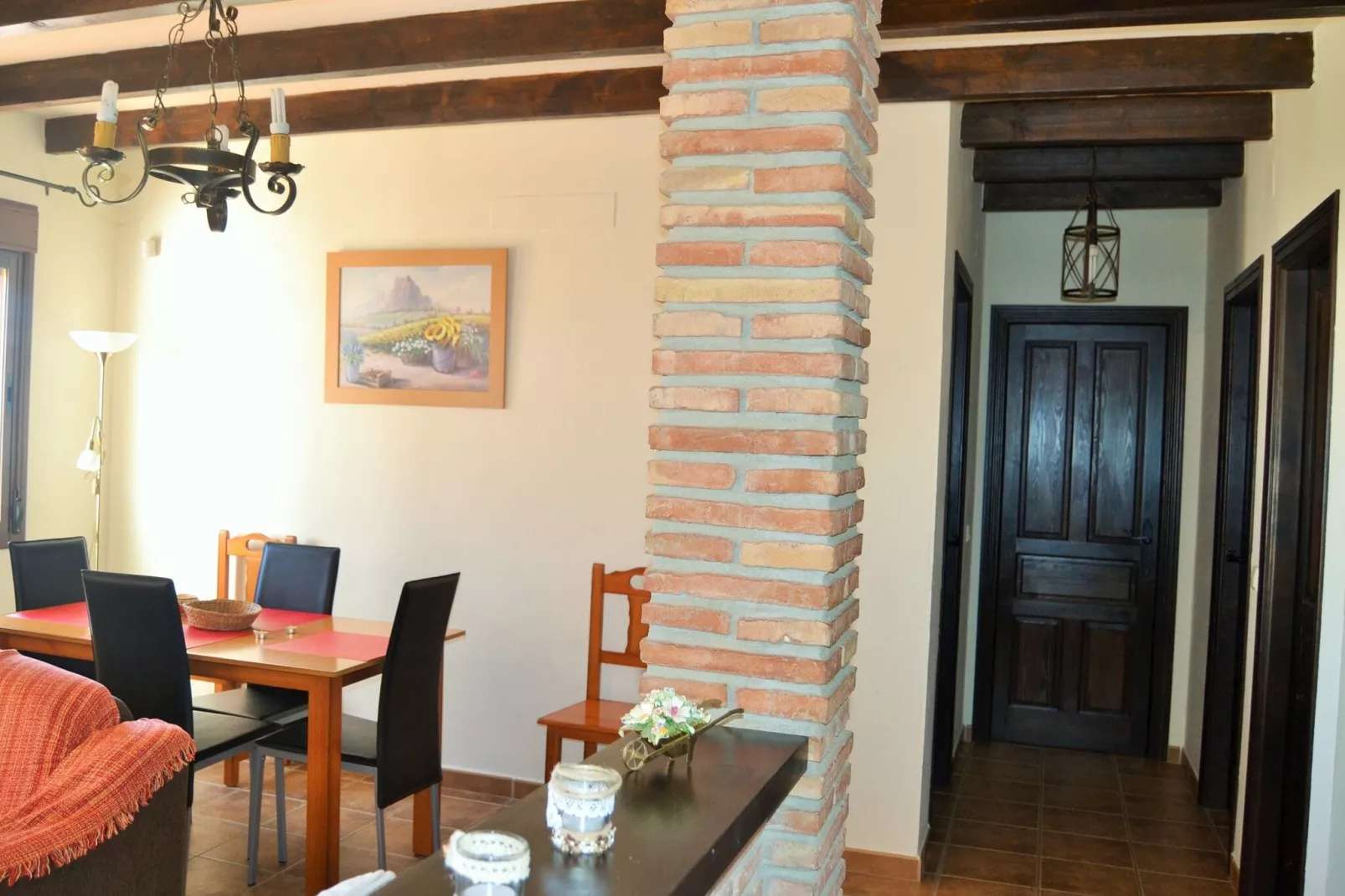 Casas Rurales Huetor-Salle à manger
