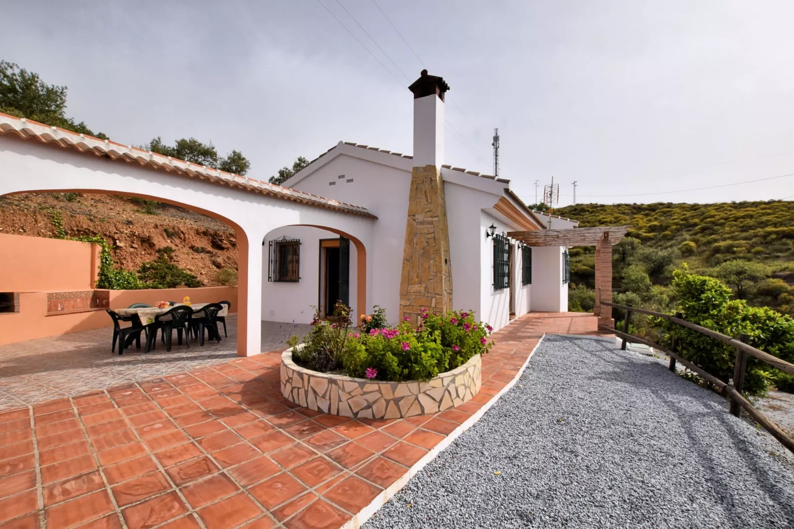 Casa Guzmán-Exterior summer