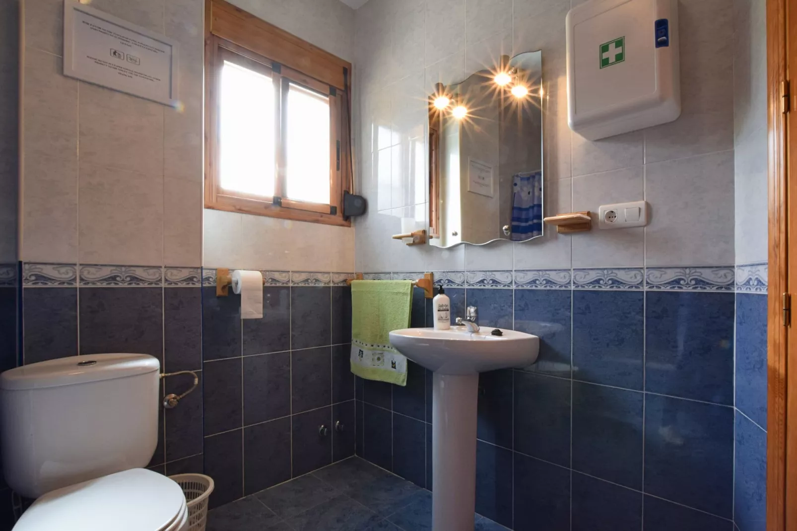 Casa Guzmán-Bathroom