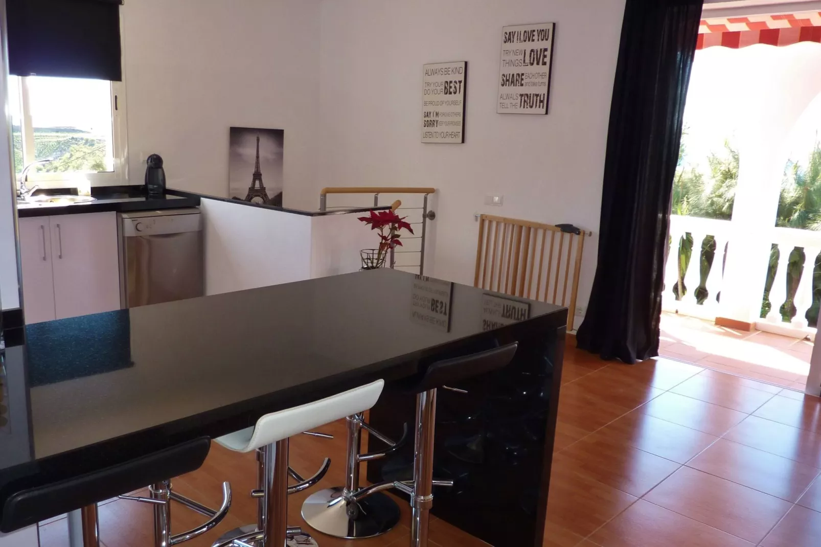 Villa Chascona-Dining room