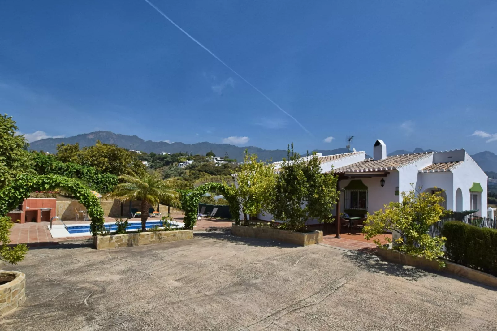 Cortijo Albaricoque-Exterior summer