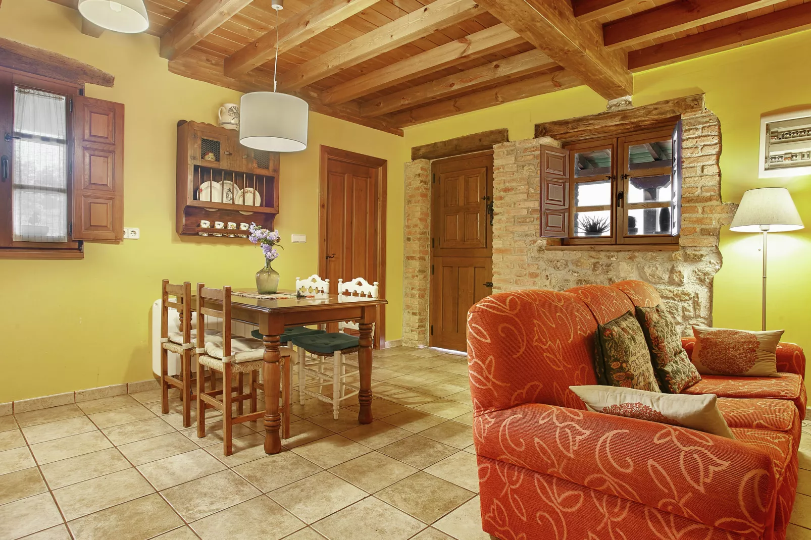 Pruneda I-Dining room