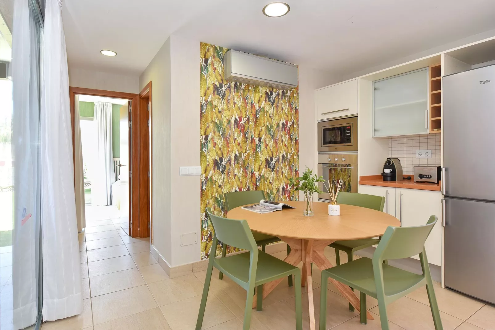 Par 4 Villa 10-Kitchen