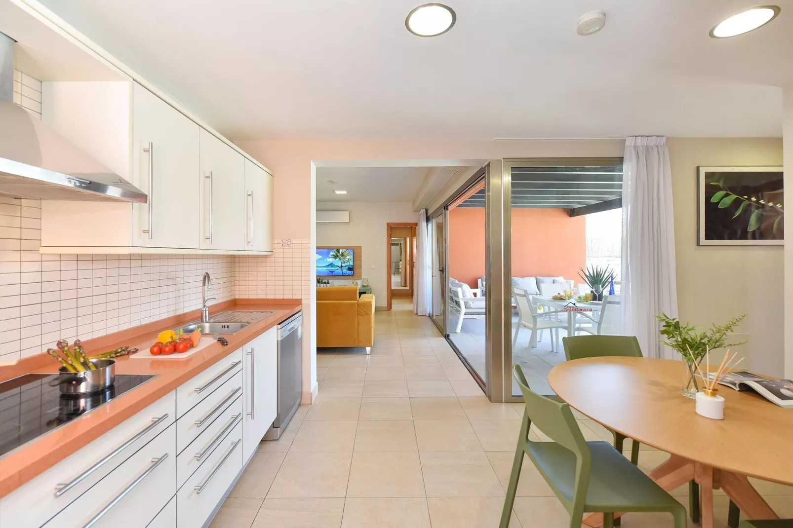 Par 4 Villa 10-Kitchen