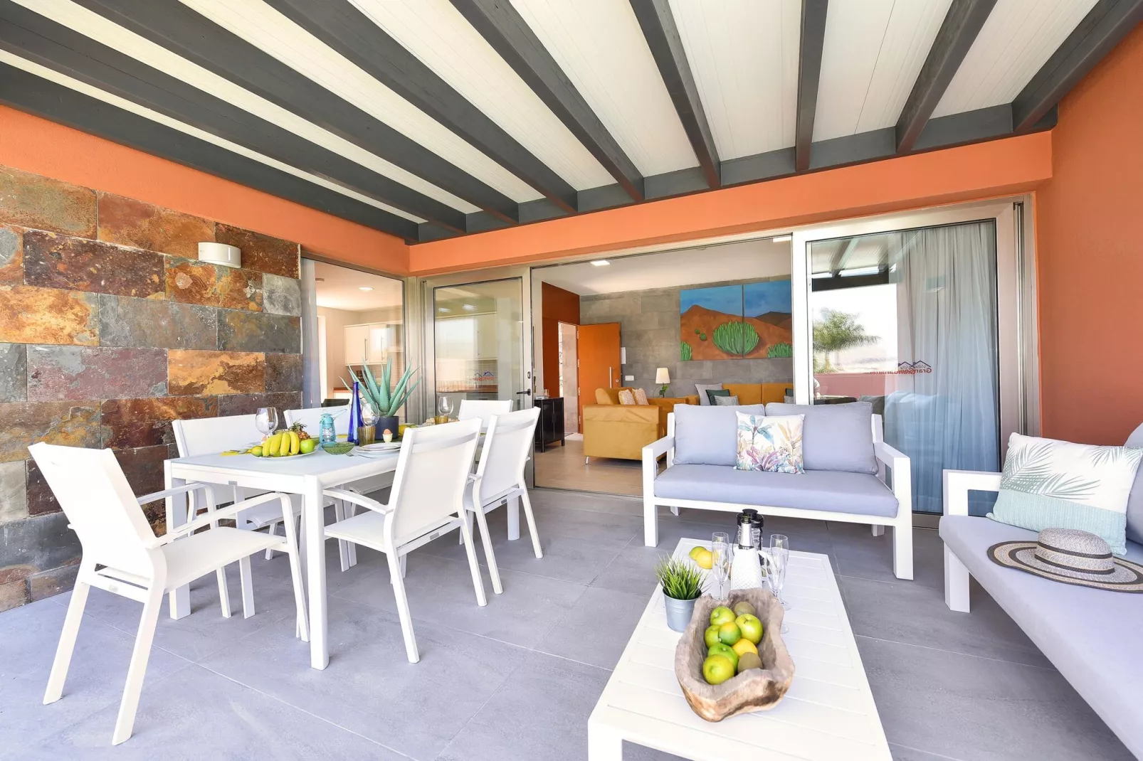 Par 4 Villa 10-Terrace balcony