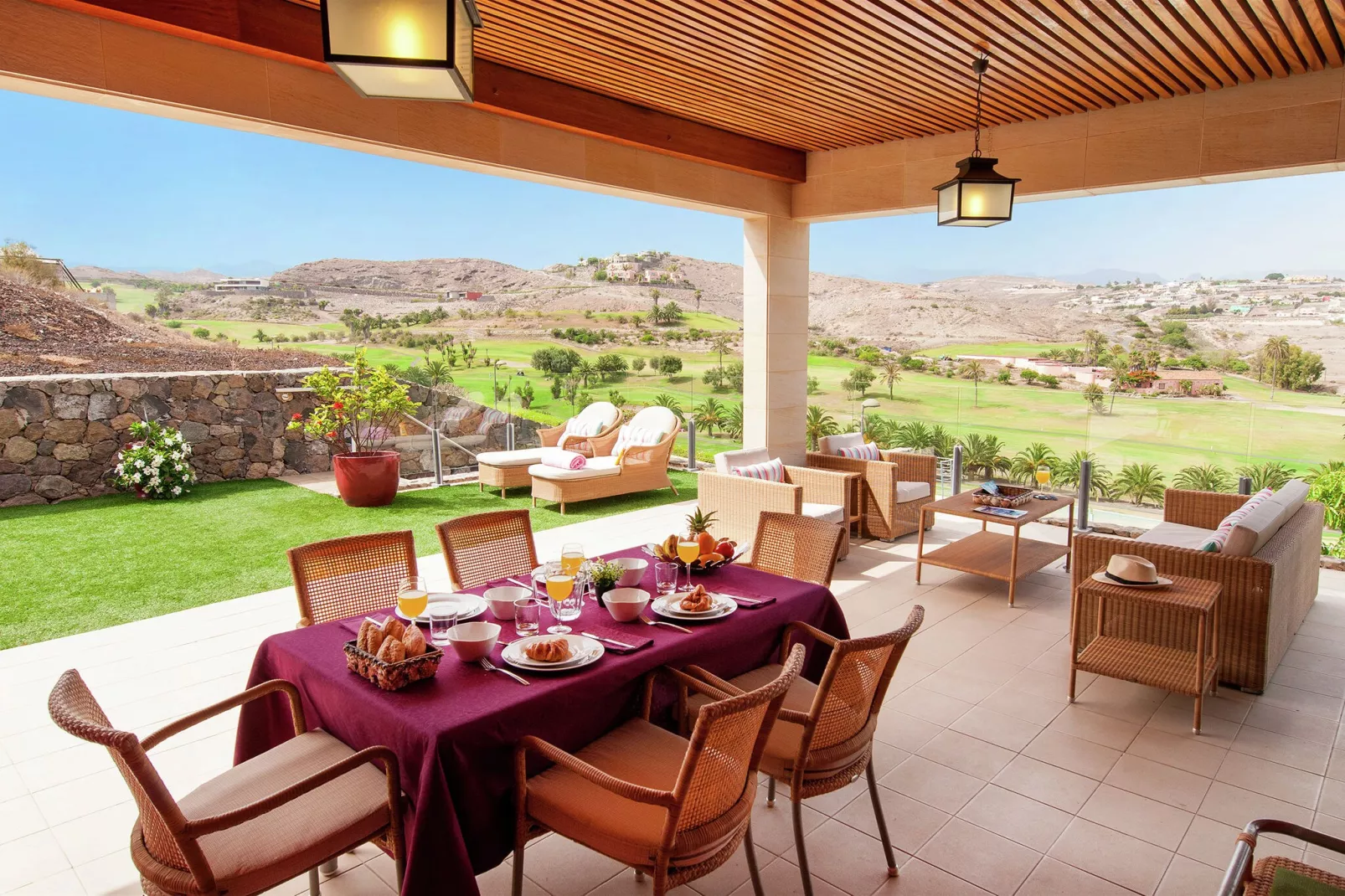 Piedra Amarilla 6 pax-Jardins en été