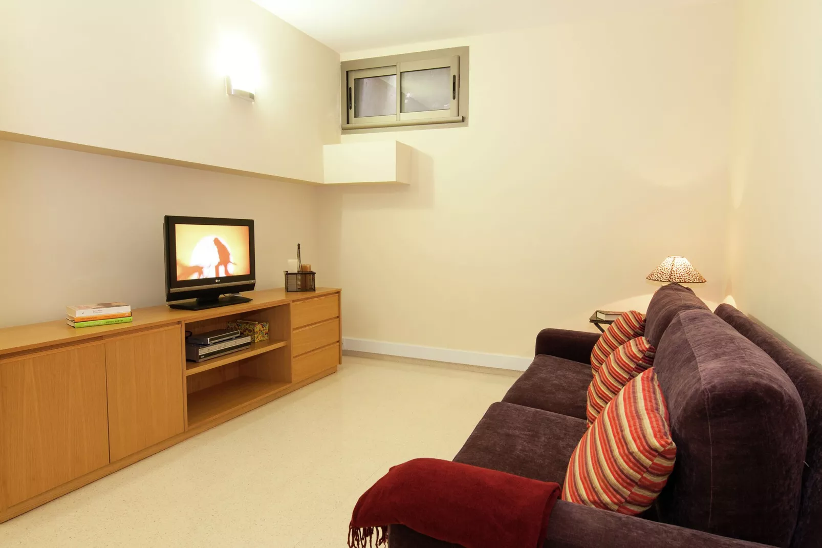 Piedra Amarilla 6 pax-Salon