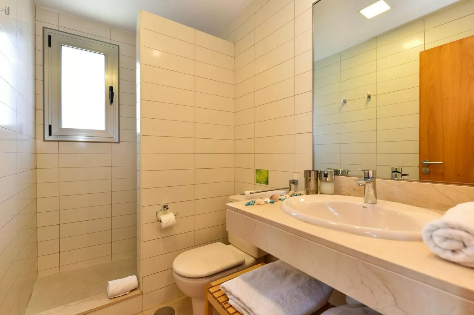 Villa Par 4-8-Bathroom