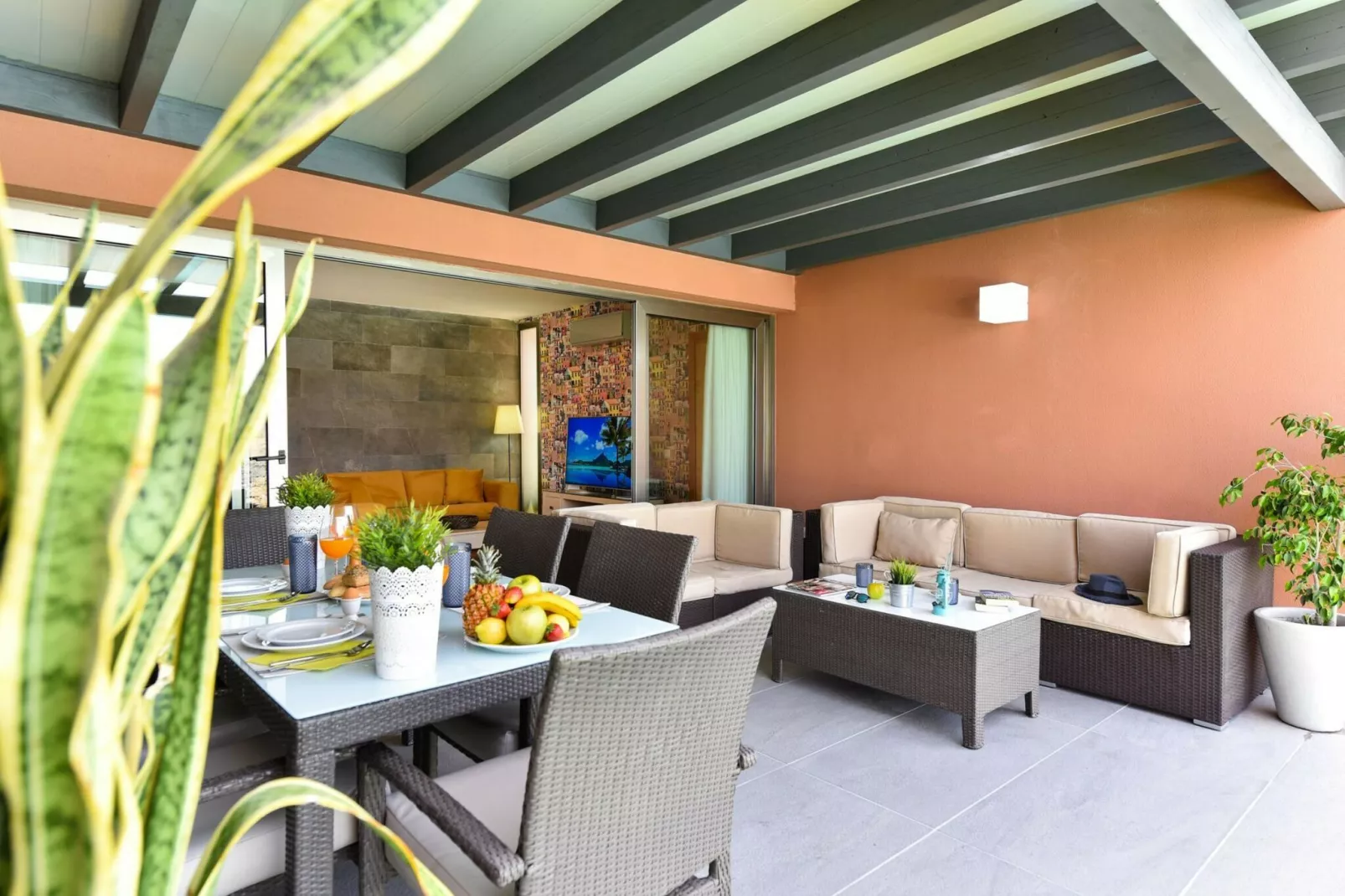 Villa Par 4-8-Terrace balcony