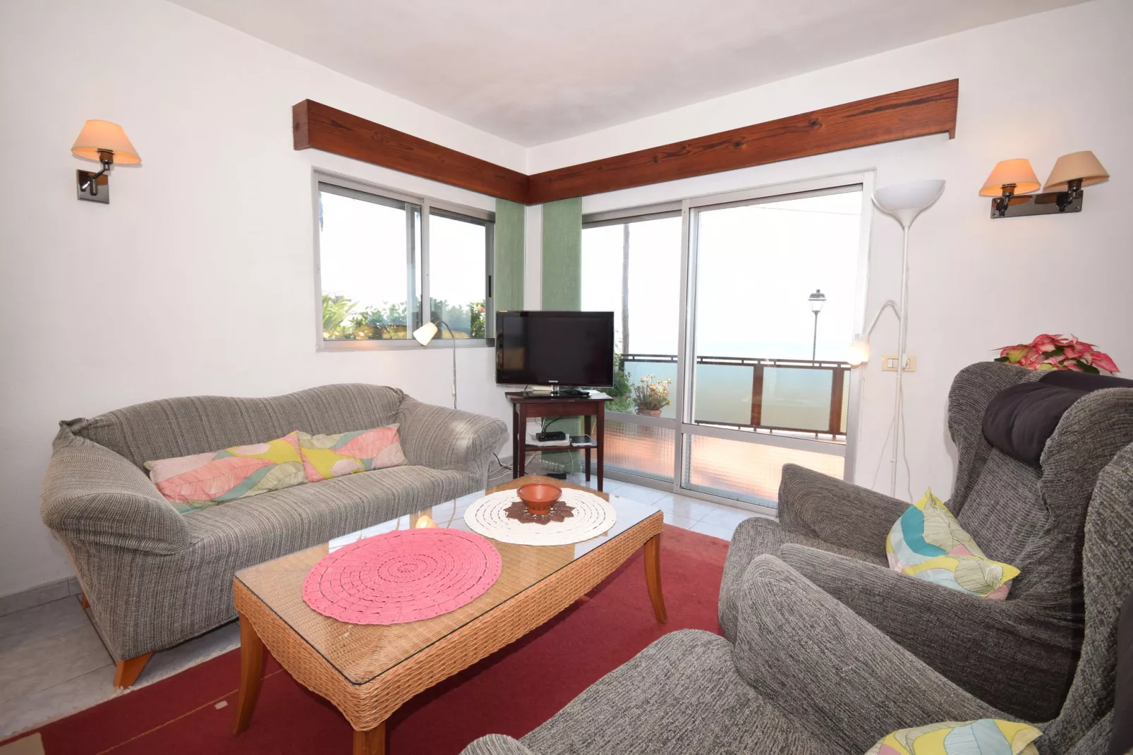 Mesa del Mar-Living room