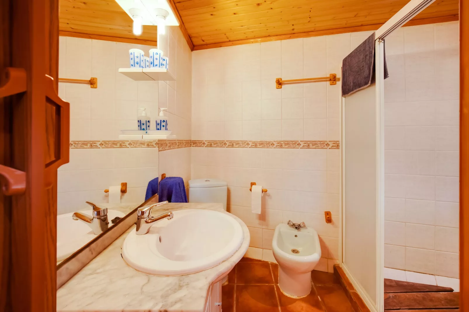 Casa  Las Palmeras-Bathroom