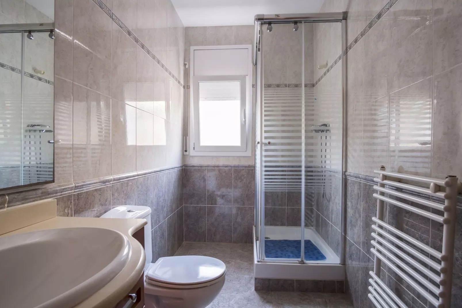 Casa Crepuscle-Bathroom