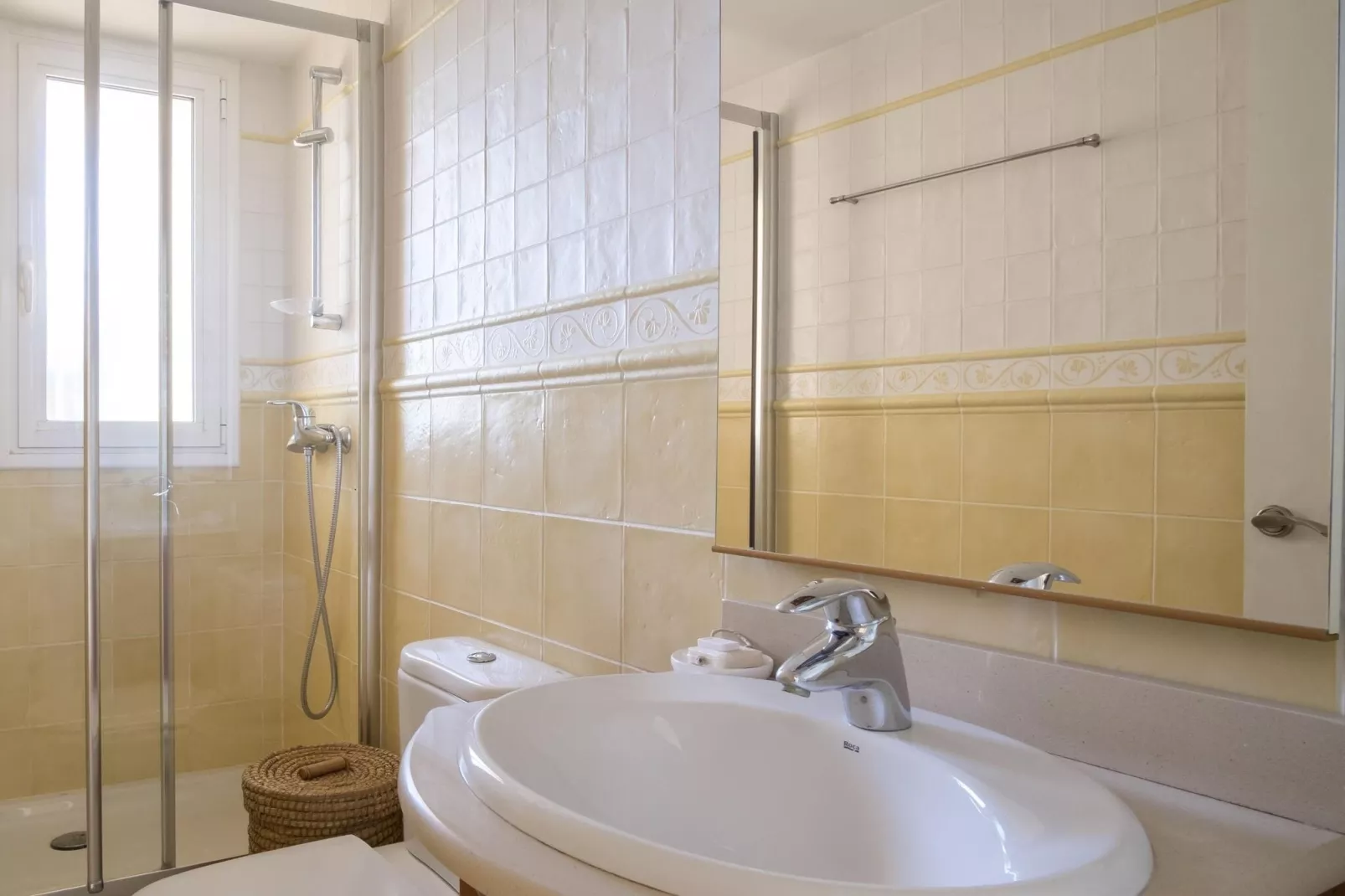 Casa Linda-Bathroom